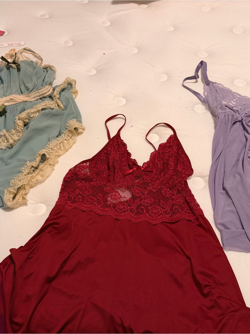 Lingerie bundle - Picture 2 of 2